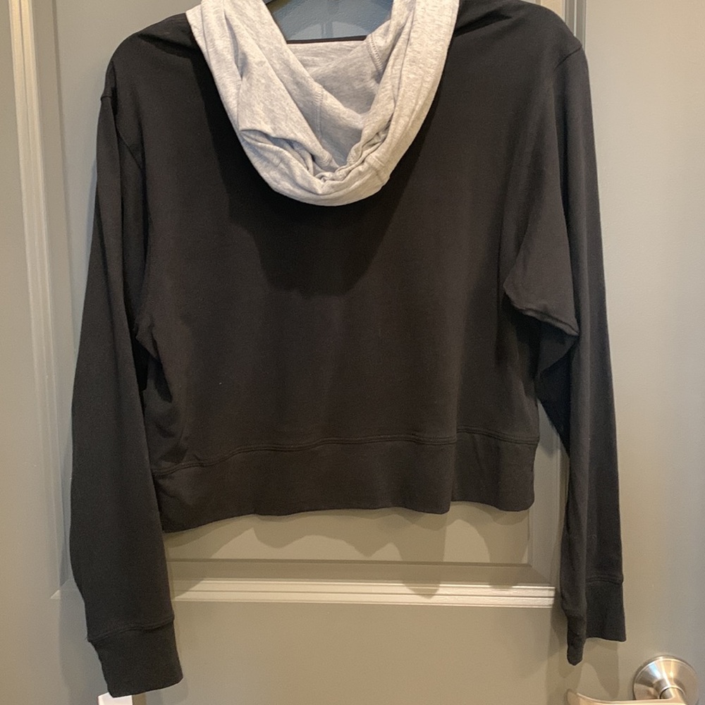 Calvin Klein Performance Cropped Sweatshirt NWT - Picture 5 of 5